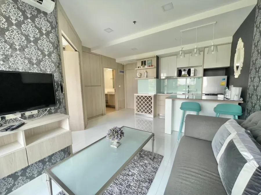 ขาย The Cloud Pattaya 1 ห้องนอน 1 ห้องน้ำ ติดวอลเปเปอร์อย่างดี เฟอร์นิเจอร์ครบครัน จองเลย