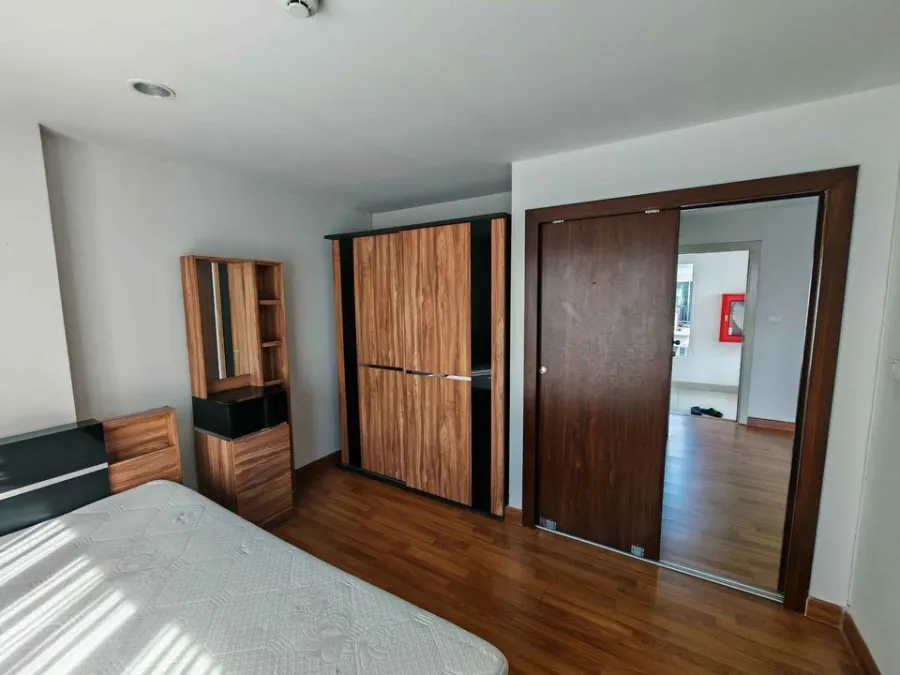Condo for rent: Regent Home 25 Tiwanon, corner room with privacy, well-divided zones, hurry and reserve now.