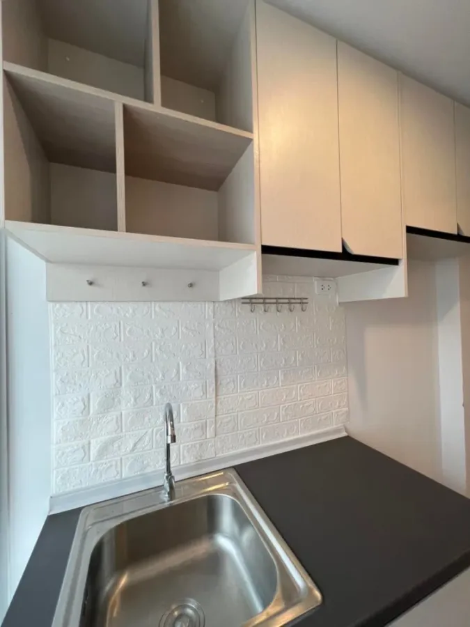 Condo for rent at The Kit Rangsit-Tiwanon. Fully furnished unit at a great price. Don't miss out!