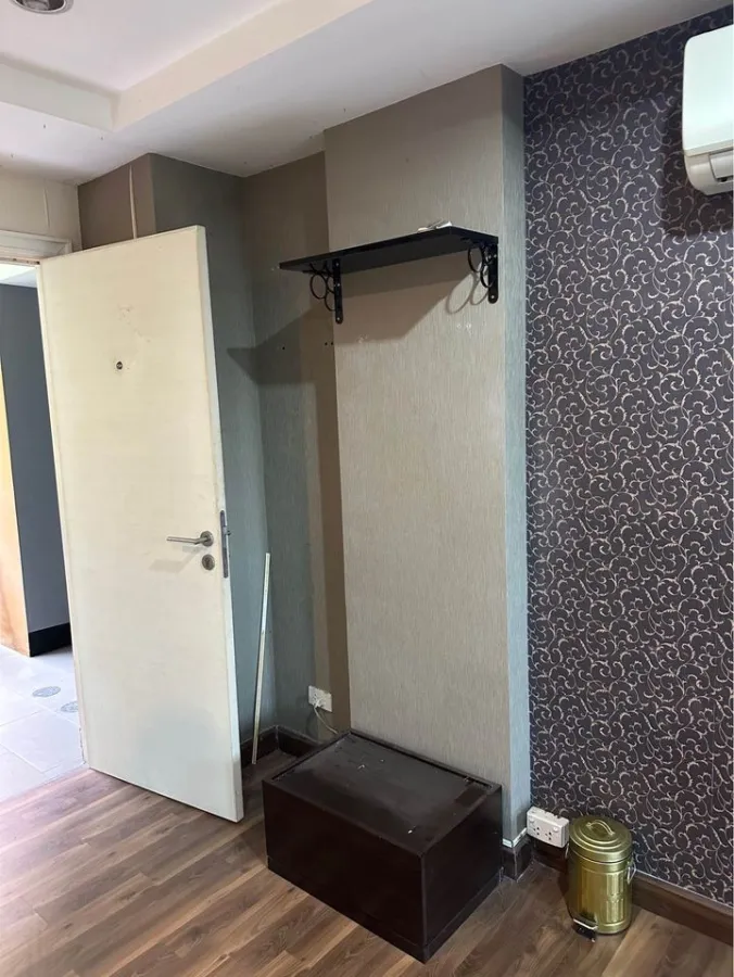 Condo for sale, Park Exo, STUDIO room, 1st floor, loft style room. You can't miss this price.