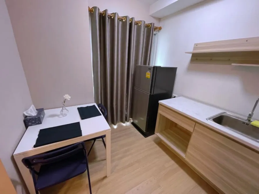 For rent, Plum Condo Chaengwattana Station, this room has a pool view, fully furnished, good price. Anyone who misses this room will be very sad.