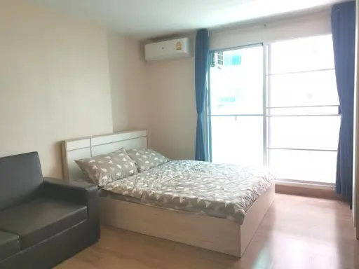 For rent, Plum Condo, Phahon Yothin 89, Phase 3, studio room, fully furnished. This price is not reserved. Miss it very much. Hurry up.