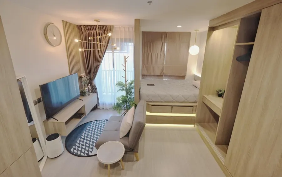 Quick rent! Life Ladprao - High floor, corner room decorated in modern Japanese style, good location, convenient transportation.