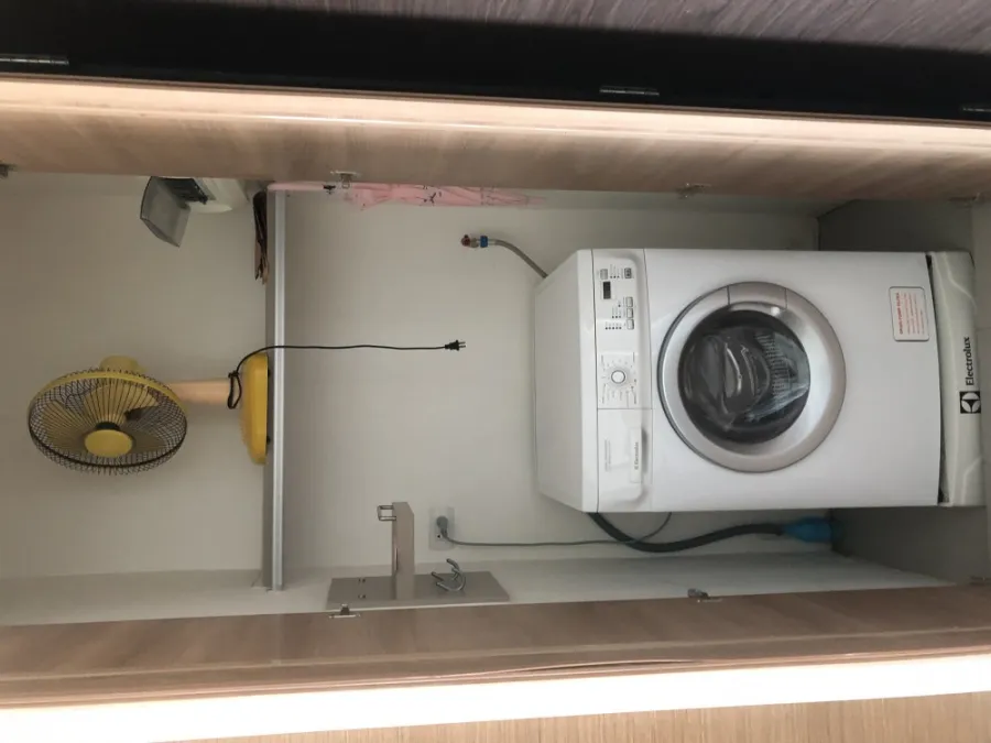 Rhythm Phahon-Ari for rent. This room has a great view, well furnished, plus a lot of storage. You need this room, don't miss it.