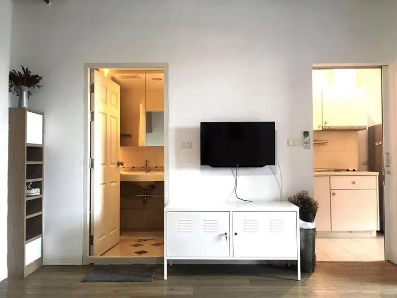 Loft style must be arranged!! Life@ratchada Ladprao 36, beautiful room, fully furnished. Get the tae ready. Don't miss it