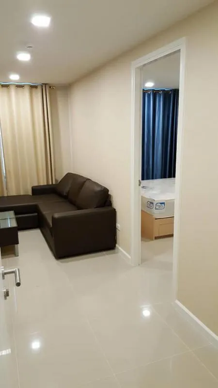 ให้เช่าคอนโด​ JW​ CONDO​ ดอนเมือง ห้องกว้าง​ 40 ตรม.​ 1 ห้องนอน​ เฟอร์Buit-In แบบครบครัน รีบย้ายเลย