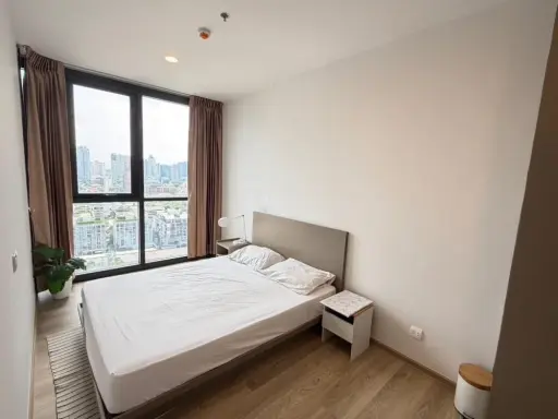 Condo for rent: Oka Haus Sukhumvit 36, a nice room, high floor, city view, fully furnished and equipped with appliances. Hurry and reserve now, don't