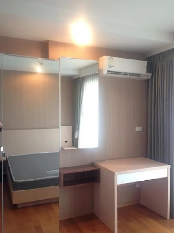 For rent Abstracts Phahonyothin Park, a condo near MRT, convenient to travel, you can already be happy and comfortable for sure. Rent it!