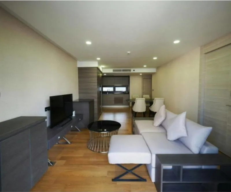For rent / quick sale, Condo Class Langsuan, large room, beautiful decoration Fully furnished, city view, good location, easy to travel, near BTS, book now