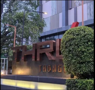 Condo for sale/rent, True Thonglor, spacious room. Nicely decorated Plus complete furniture Just come and move in.