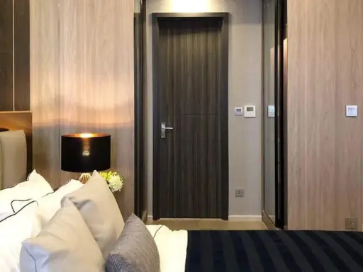 Rent: Ashton Asoke, Super Luxury Condo in the heart of Asoke Intersection, next to MRT Sukhumvit and BTS Asoke, ready to move in !!