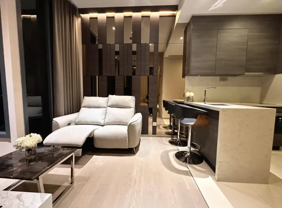For rent: THE ESSE ASOKE, decorated in a timeless style, magnificent, elegant, high floor with a stunning view, hurry and grab it now!