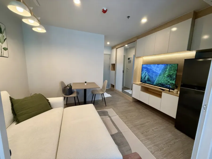 Condo for rent in a great location in Bangna, Regent Home Bangna. Spacious room with complete amenities at a great price.
