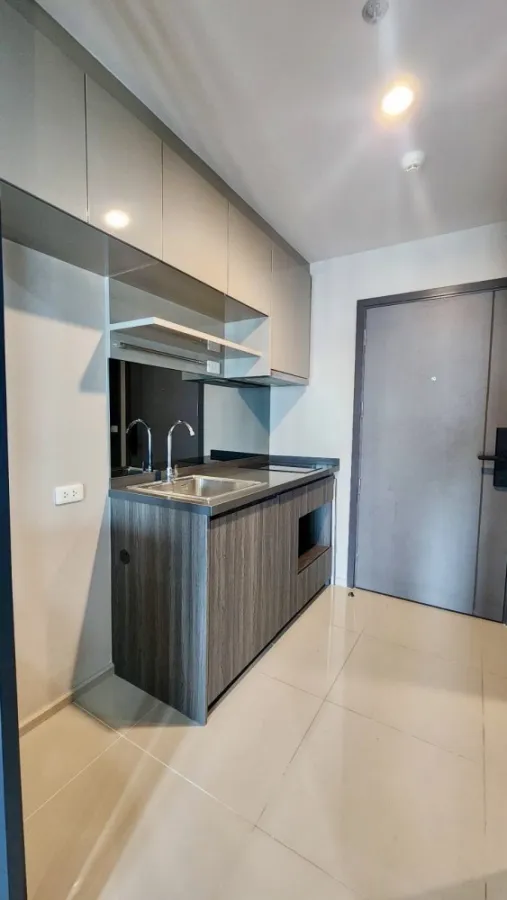 For rent/sale Condo IDEO Ratchada-Sutthisan, 21st floor, room facing north, room is a single corridor, very private, buy now.