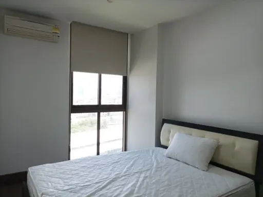 ✨ Premium 1-BR Condo for Rent - Just Steps to BTS Krung Thon Buri ✨ Ideo Mobi Sathorn