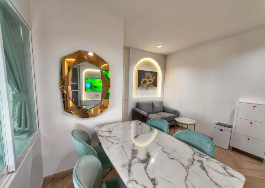 Life at Phahon-Ari for sale, Combined room comes with beautiful, luxurious decorations. Hurry and reserve now.
