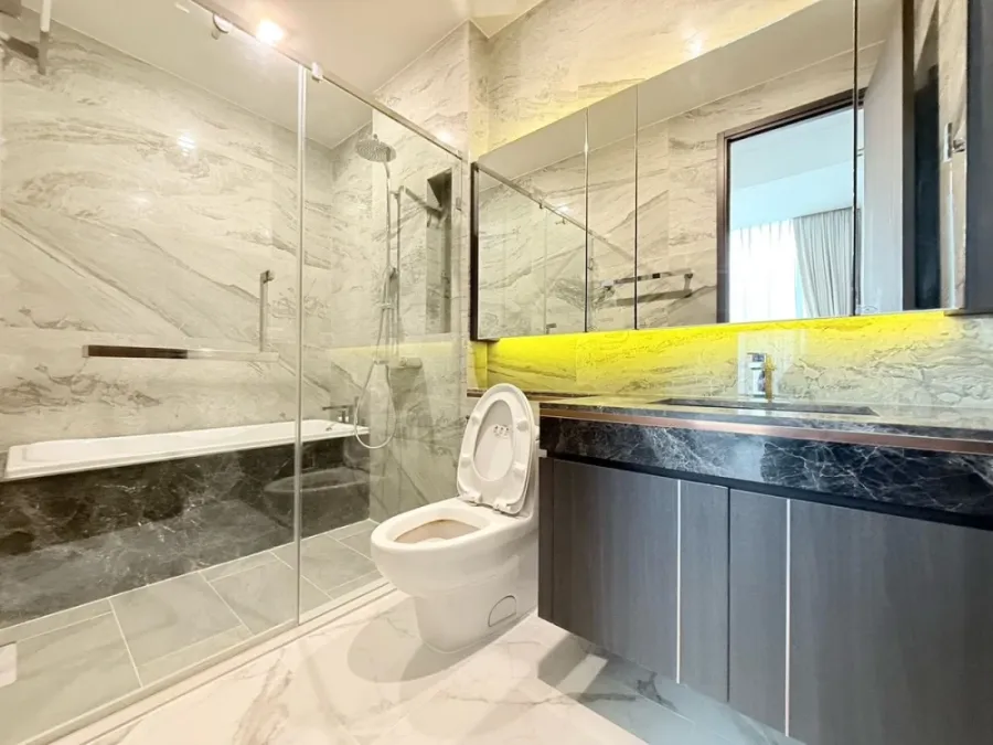 For rent!! Condo Laviq Sukhumvit 57, 8th floor, luxury condo, beautiful room, fully furnished, ready to move in, don't miss it!!
