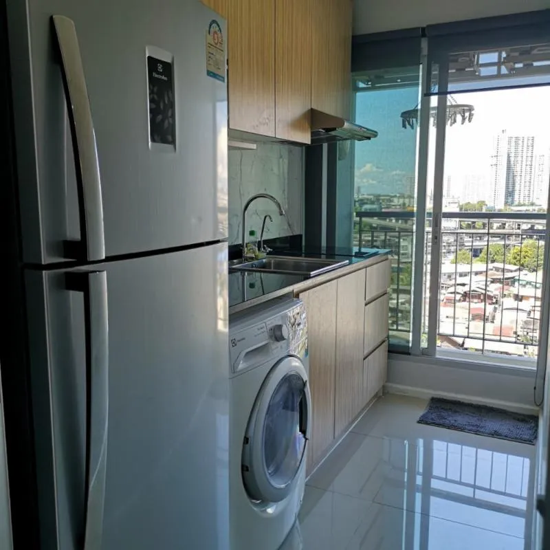 Sell ​​/ rent urgently !! Aspire Sukhumvit 48 Condo, full of furniture, convenient transportation, near BTS Phra Khanong, do not miss !!
