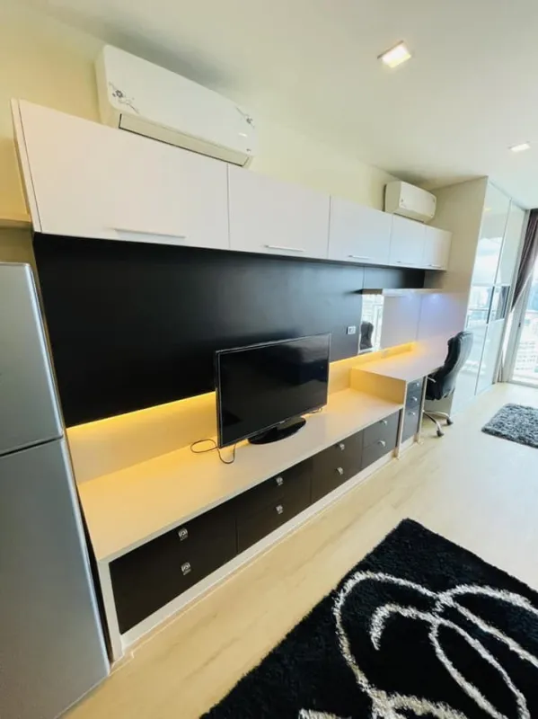 ให้เช่า!! คอนโด สกายวอล์ค และ เวลซ์ เรสซิเดนซ์ ห้องสตูดิโอ Modern Luxury วิวเมือง ราคาดี จองเลย!!