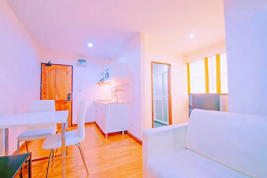 For sale, for rent!! Condo Pratchaya Place, Ratchada-Huai Khwang, 6th floor, corner room, fully furnished, hurry and reserve now!!