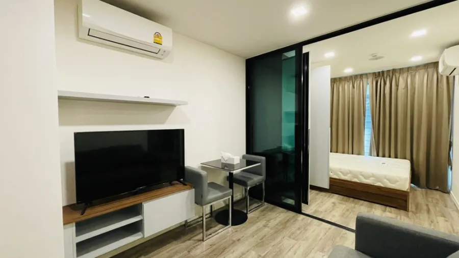 ให้เช่า โมดิซ รัชดา 32 ชั้น 1 พร้อมเฟอร์นิเจอร์และเครื่องใช้ไฟฟ้าครบครัน จองเลยจ้า อย่ารอช้า