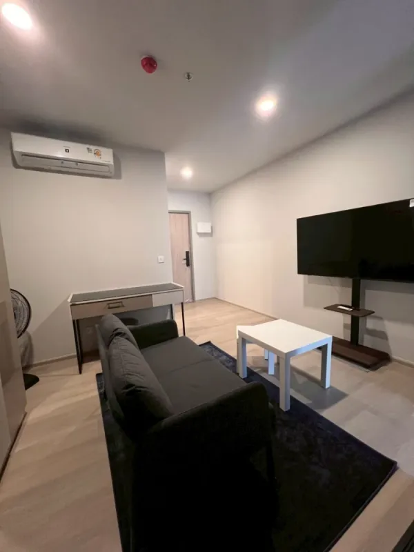 For rent condo Aspire Onnut Station ห้องพร้อมอยู่ เฟอร์ เครื่องใช้ไฟฟ้าครบ มาแต่ตัวเข้าอยู่ได้เลย อย่าพลาด