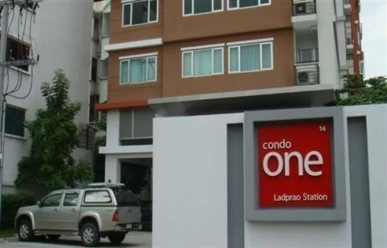 For rent, Condo One Ladprao Station, north room, garden view, complete facilities, book now.