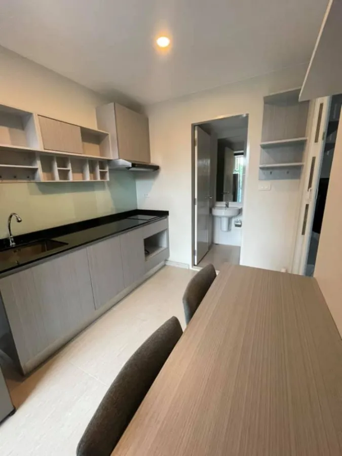 The Cube Premium Ratchada 32 ให้เช่า ห้องสวยน่าอยู่มาก เฟอร์นิเจอร์บิวท์อินจุกๆ ไม่จองพลาดมาก