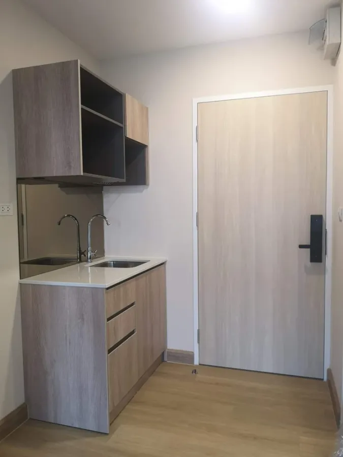 For rent: The Indeed Condo Amata, 5th floor, partitioned room, fully furnished, reserve now!