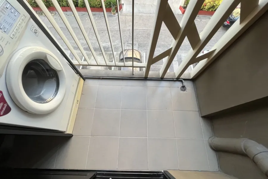 For rent, The Revo Lat Phrao 48, the room is divided into proportions, nice to live in, clean, pleasing to the eye, already comfortable. Reserve now.