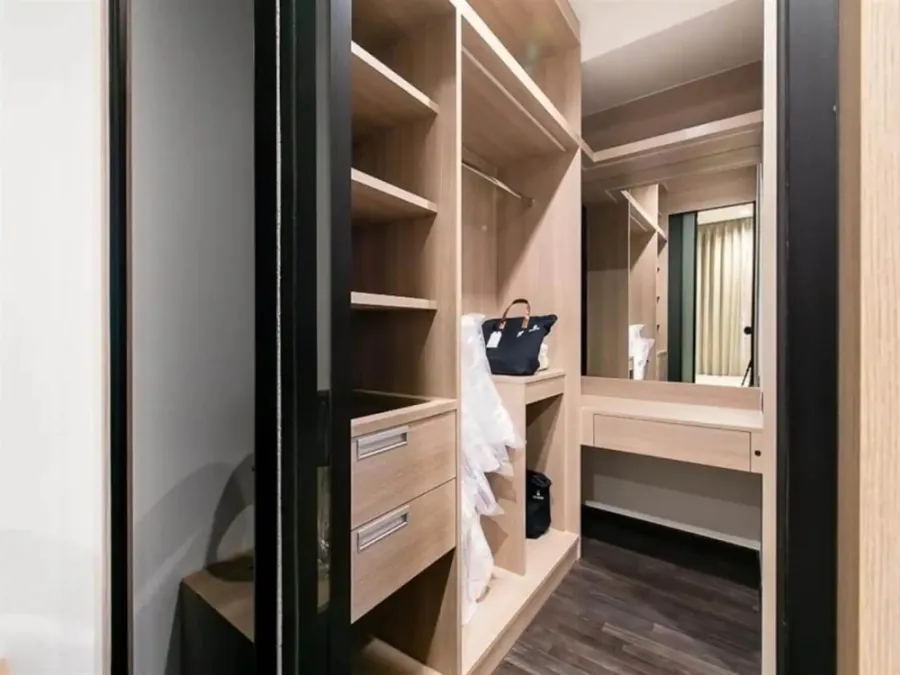 ขาย ให้เช่า เดอะไลน์ อโศก รัชดา ตกแต่งฟังก์ชั่นครบๆ มี Walk-in Closet ใส่ของจุใจ สนใจจองเลย
