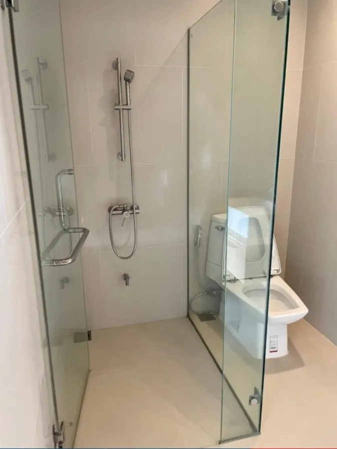 For rent, The Issara Ladprao, high floor, 1 bedroom, fully furnished. Ready to move in. Great price. Book quickly.