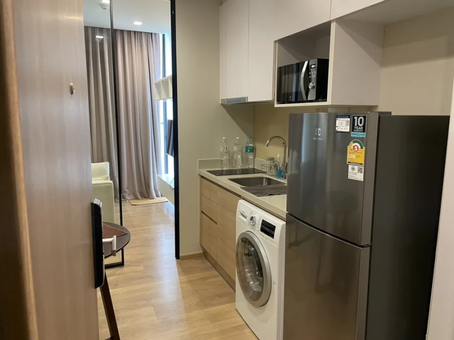 Condo for rent, Noble Around Sukhumvit 33, well proportioned room. Fully furnished, don't miss it!!