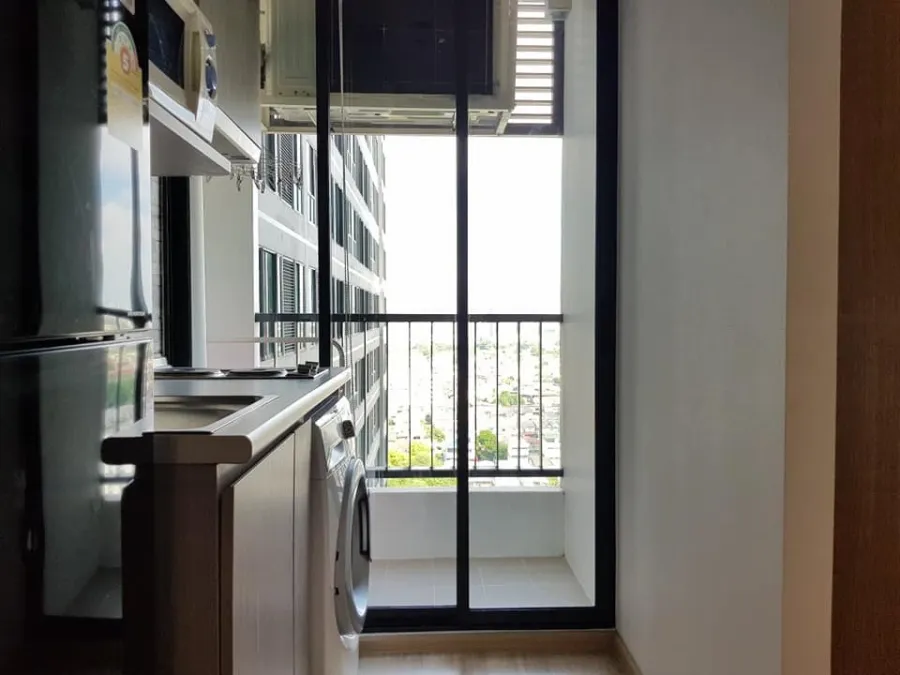 Condo for sale, Ideo Sathorn Thapra, nice room, spacious size, fully furnished, high floor, beautiful view, great price, don't miss it