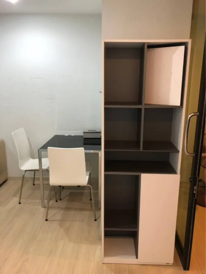 Selling THE PAINT palette, livable, complete with furniture + electrical appliances You can move in now. Hurry up to reserve.