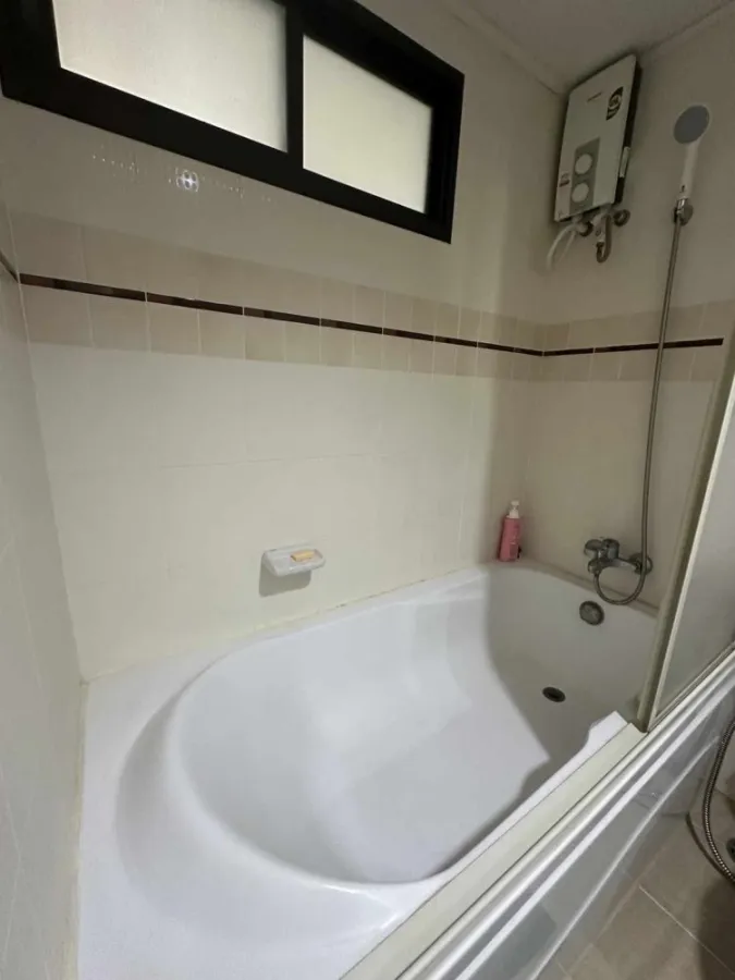Condo for sale Lumpini Place Phahon-Saphan Khwai, high floor, good view, complete amenities, reserve now.