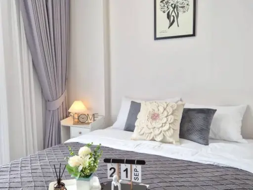 Condo for rent: Atmoz Tropicana Bangna. Fully furnished and ready to move in. White tone, pleasing to the eye. Affordable price. Come reserve now. Don