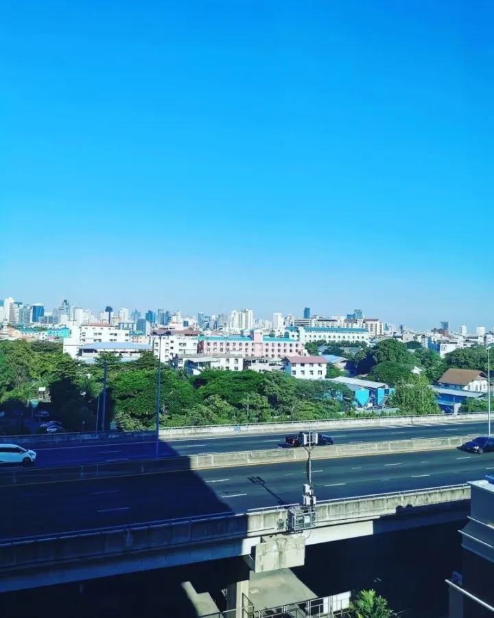 ขาย The Base Park East 1 ห้องนอน ชั้น 7 มาพร้อมเฟอร์นิเจอร์บิ้วอินอย่างดี พลาดแล้วจะเสียใจ