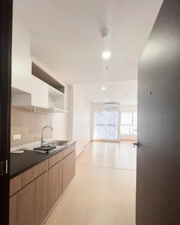 Condo for rent, Supalai Park, Talat Phlu Station, complete amenities, high view, hurry and reserve now.