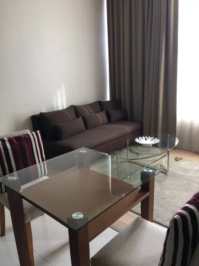 For rent, Eight Thonglor Residences, complete with furniture and electrical appliances. Book now.