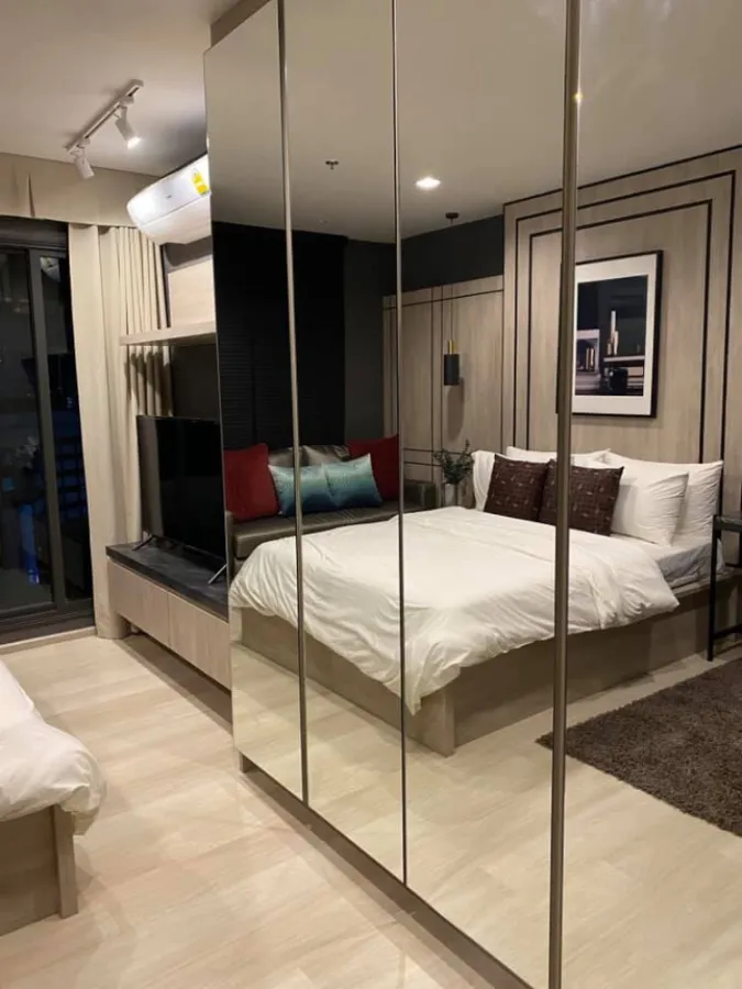 Condo for rent Life One Wireless, beautiful room, fully furnished first come first