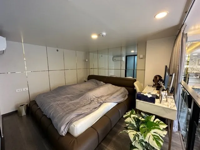 For rent: KnightsBridge Space Ratchayothin, Duplex room, decorated in a beautiful design, luxurious, built-in, super bang, so beautiful, book now.