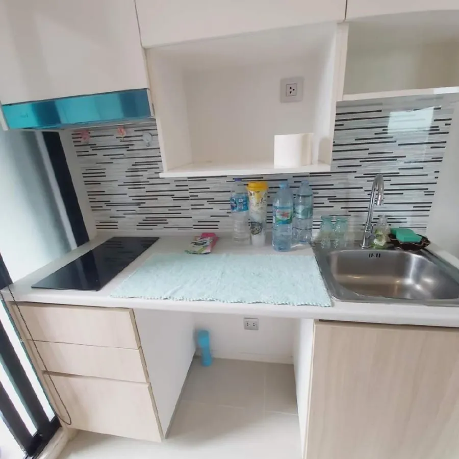 For rent Episode Phahon-Saphan Mai, corner room with furniture and electrical appliances. Book now.