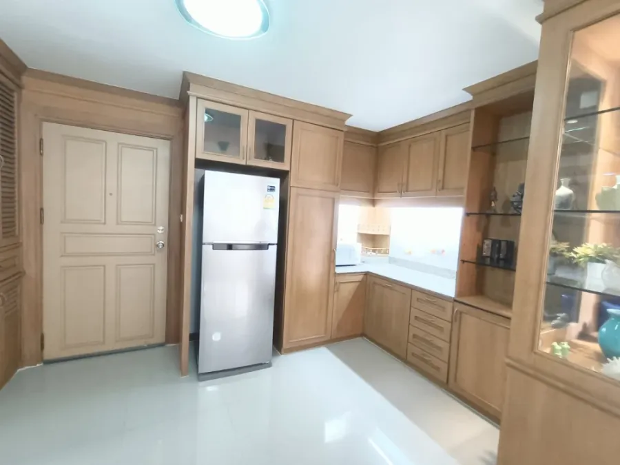 Rent/Sale รัชดาซิตี้ 18 ห้องสวยหรูมาก เฟอร์บิ๊วอินไม้สักทั้งห้อง อยู่เป็นครอบครัวได้สบายๆ รีบจองด่วน
