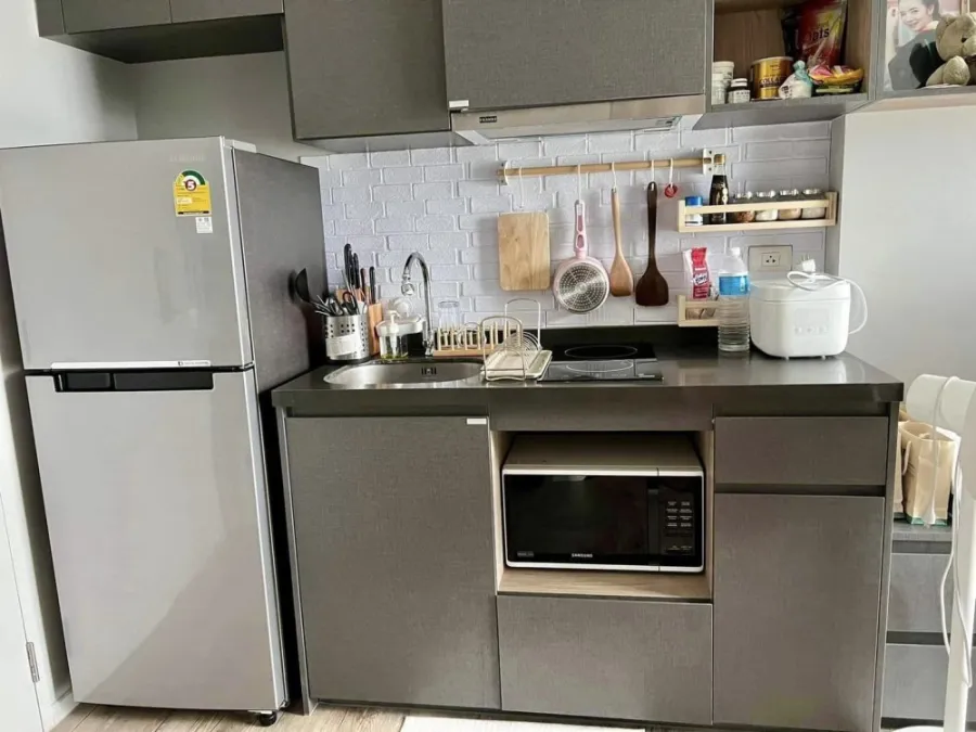 For rent, Espen Condo Lasalle, 8th floor, fully furnished room, comes at a low price that you should not miss.