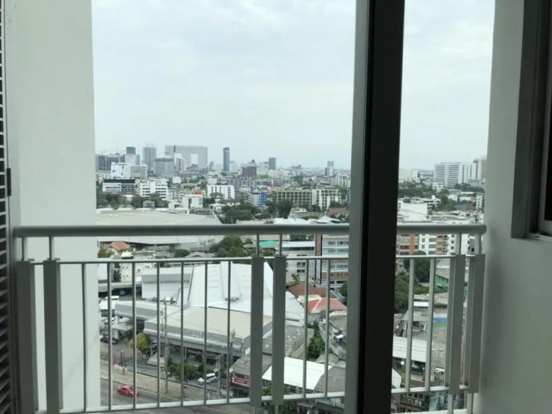 Condo for rent Life @ Laprao18, ready to move in, only 150 meters from MRT Ladprao, easy to travel, super convenient!!