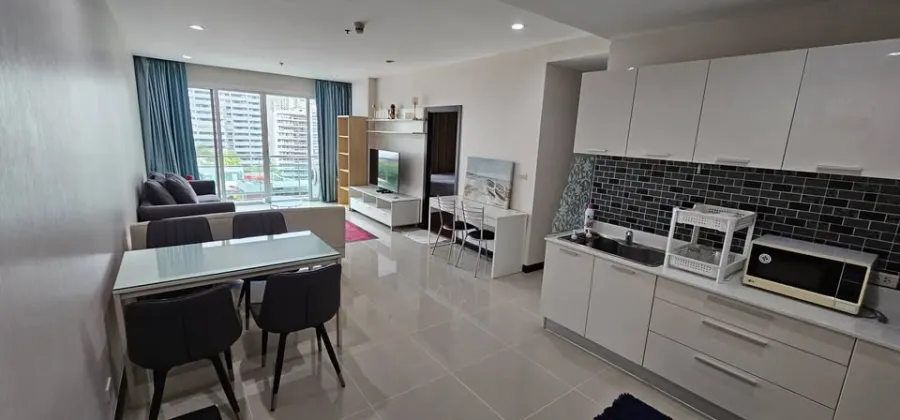 For rent: The Prime 11, Sukhumvit Soi 11, spacious room, comfortable, suitable for a family. Good like this, book now, don't miss out!