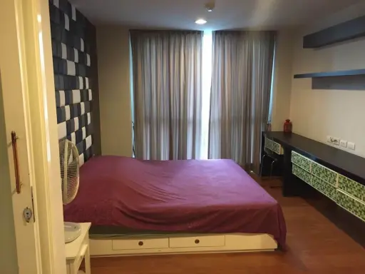 Centric Scene Ari 2 for sale, beautifully decorated rooms with built-ins. Super bright colors Cool furniture Don't just look and reserve quickly.