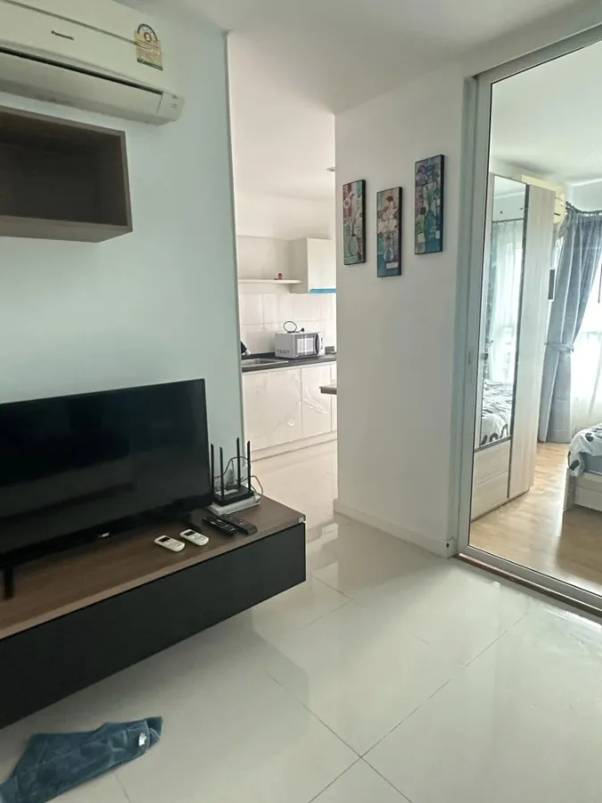 For sale: Aspire Srinakarin, 6th floor, fully furnished. The room is ready to move in. It's good to live in yourself. It's worth renting out. Book now