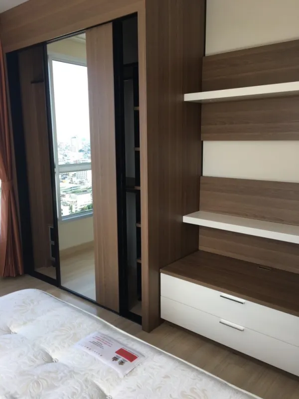 ขาย ให้เช่า!! คอนโด ไลฟ์ แอท สาทร 10 ห้องเลขที่ 48/283 ห้องสวยติดรถไฟฟ้า ทำเลดีพร้อมอยู่ อย่ารอช้า!!